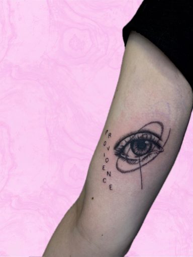 Kim - Tattoo Artist von Tattoo Studio "Zur ehrlichen Haut" in Krefeld