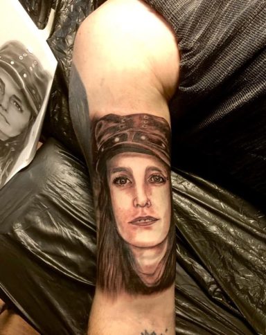 Suse - Just Ink Tattoo Artist von Tattoo Studio "Zur ehrlichen Haut"  in Krefeld