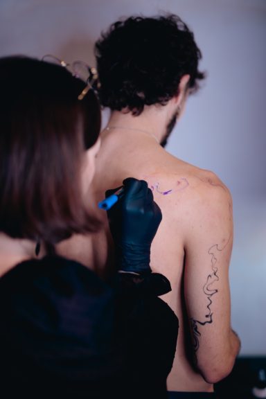 Mona - Artist von Tattoo Studio "Zur ehrlichen Haut"  in Krefeld